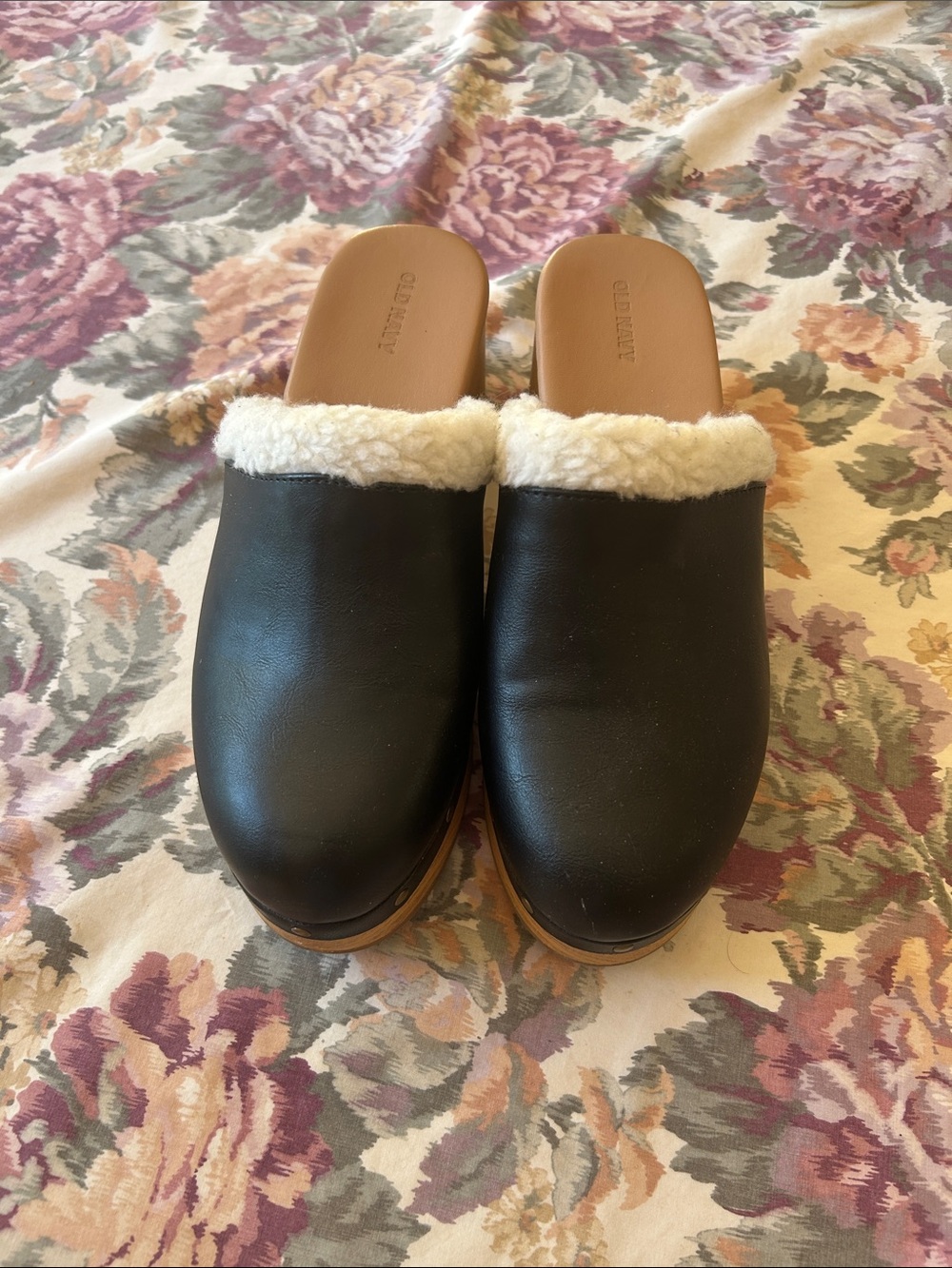 Old Navy Black Faux-Leather Clog Mules with White Shearling Trim Size 10